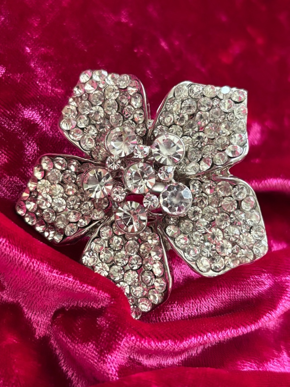 SILVER flower RHINESTONE stretch COCKTAIL RING big sparkle energy